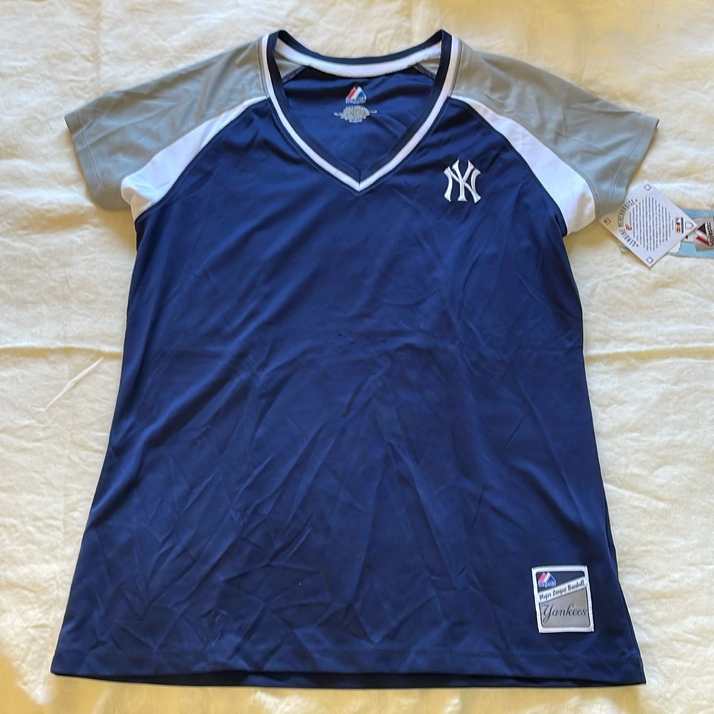 NWT XL NY Yankees Short Sleeve V-Neck Jersey Shirt